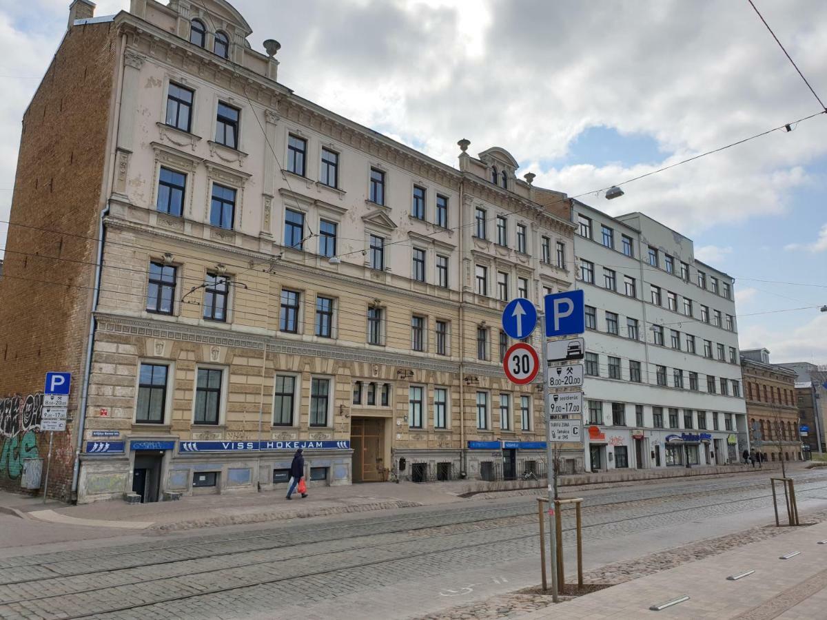 Low Ceiling Apartment Riga Kültér fotó